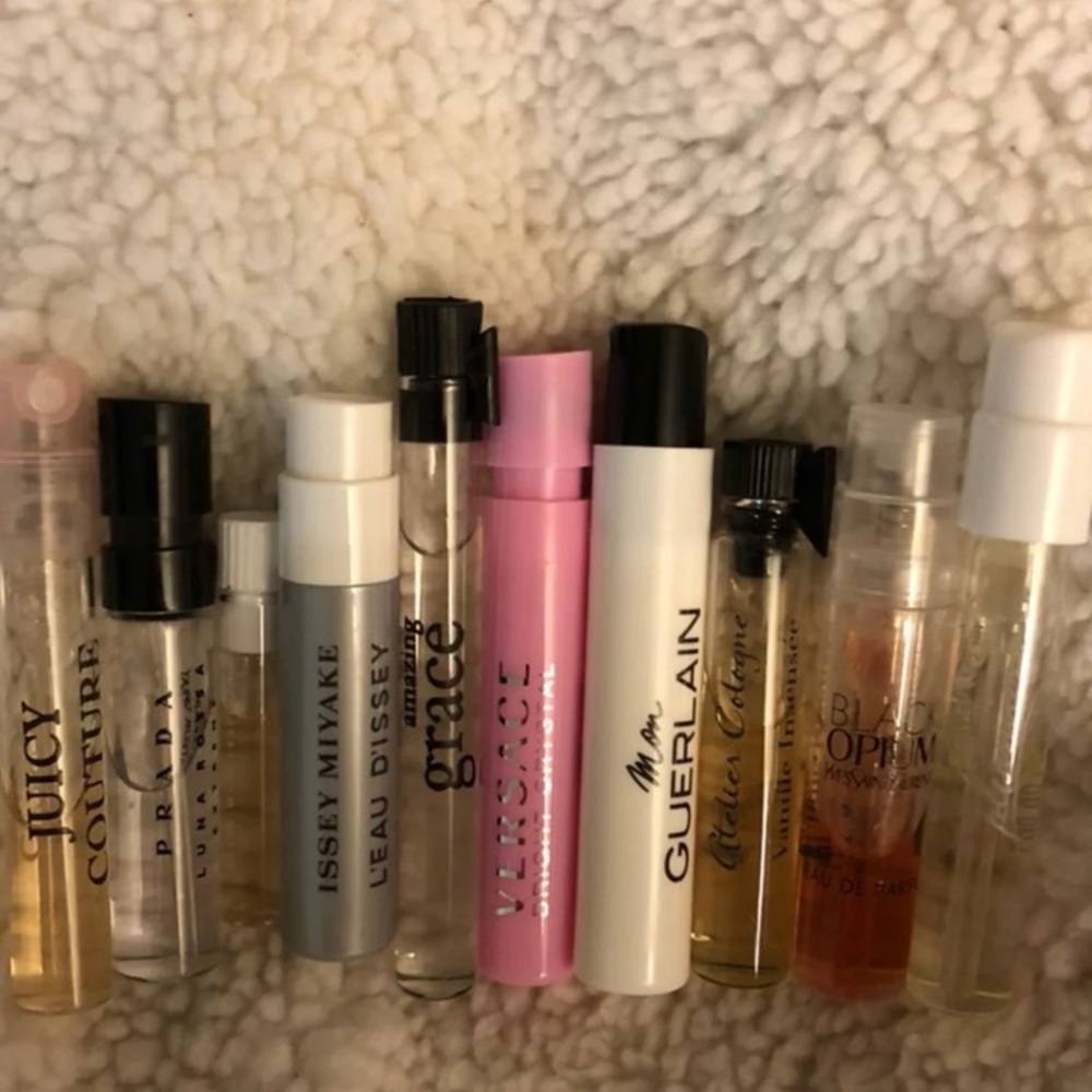 HUGE PERFUFME SAMPLER BUNDLE